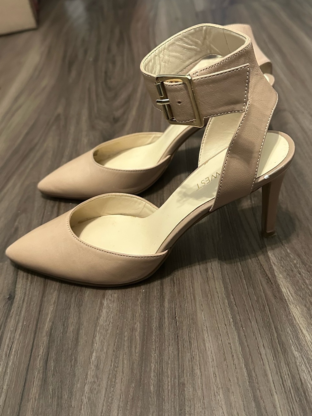 Nine West Callen Size 6 Nude Pointed-Toe Ankle Strap Heels with Buckle